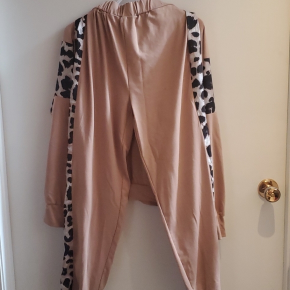 Brown and Leopard Loungewear Set - Picture 3 of 4